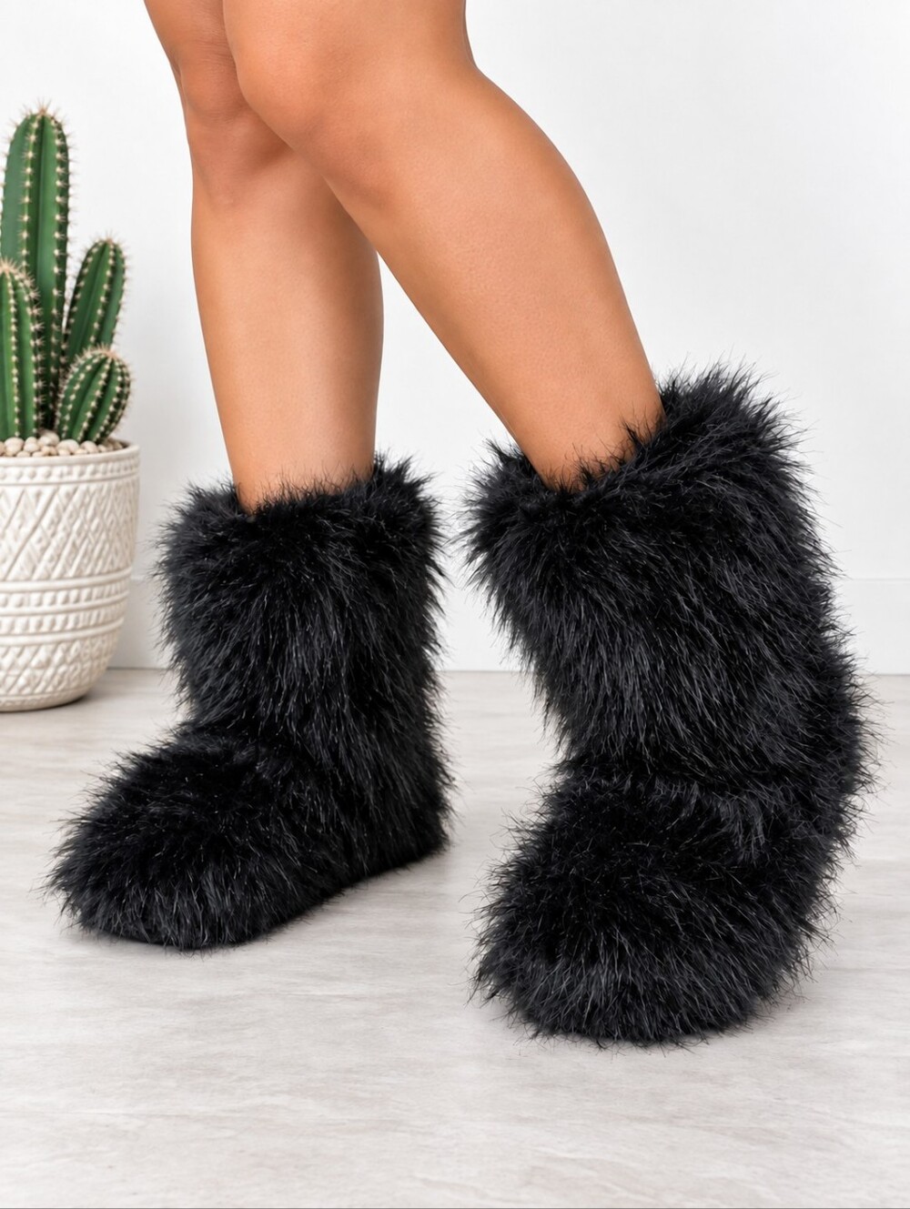 Women's Size 9.5 Faux Fur Ankle Boots Black Emo